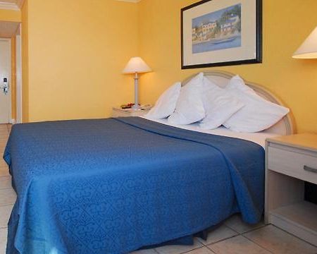 Holiday Inn Express & Suites Nassau Chambre photo